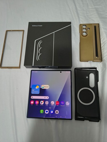Samsung galaxy fold - fold, 1